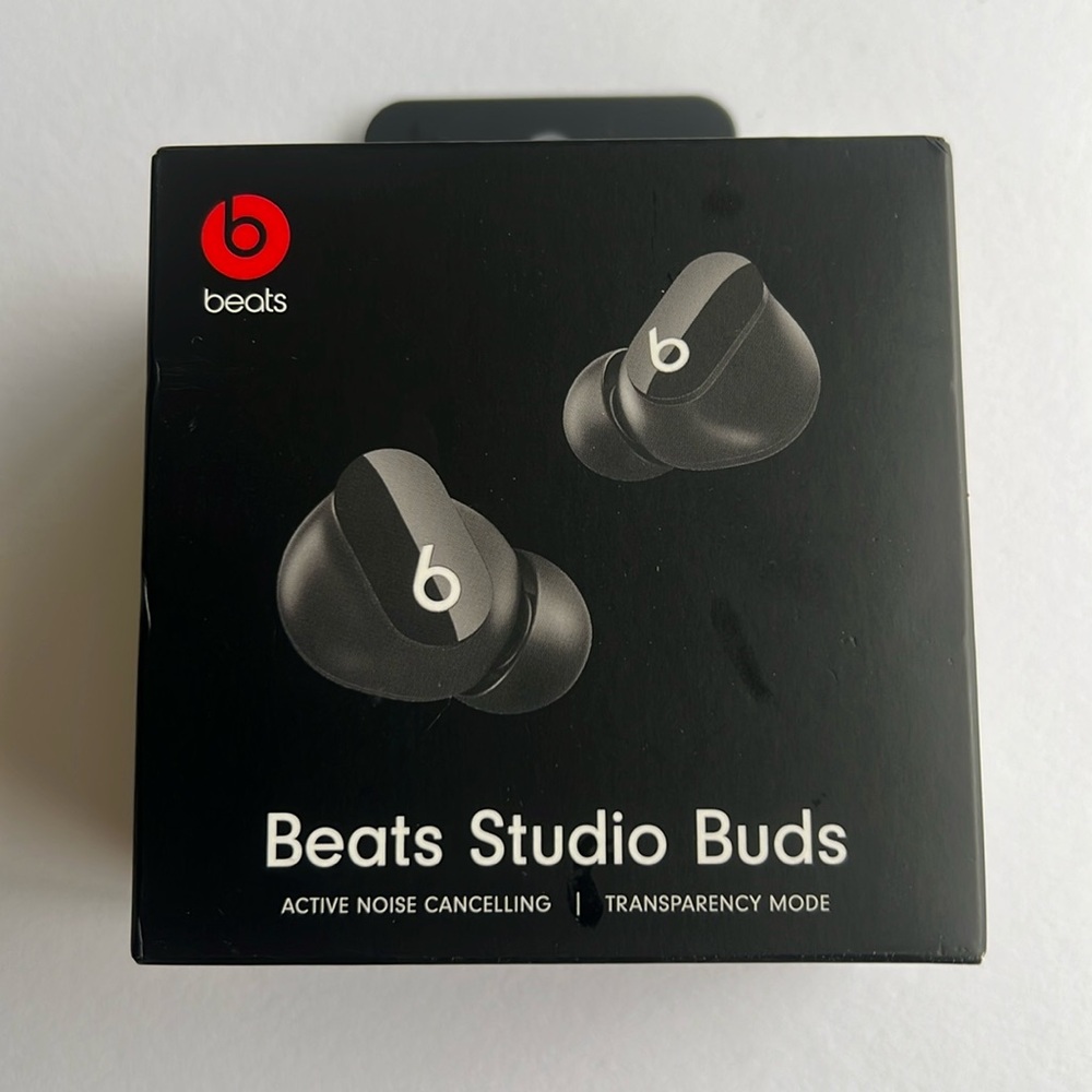 Beats Studio Buds